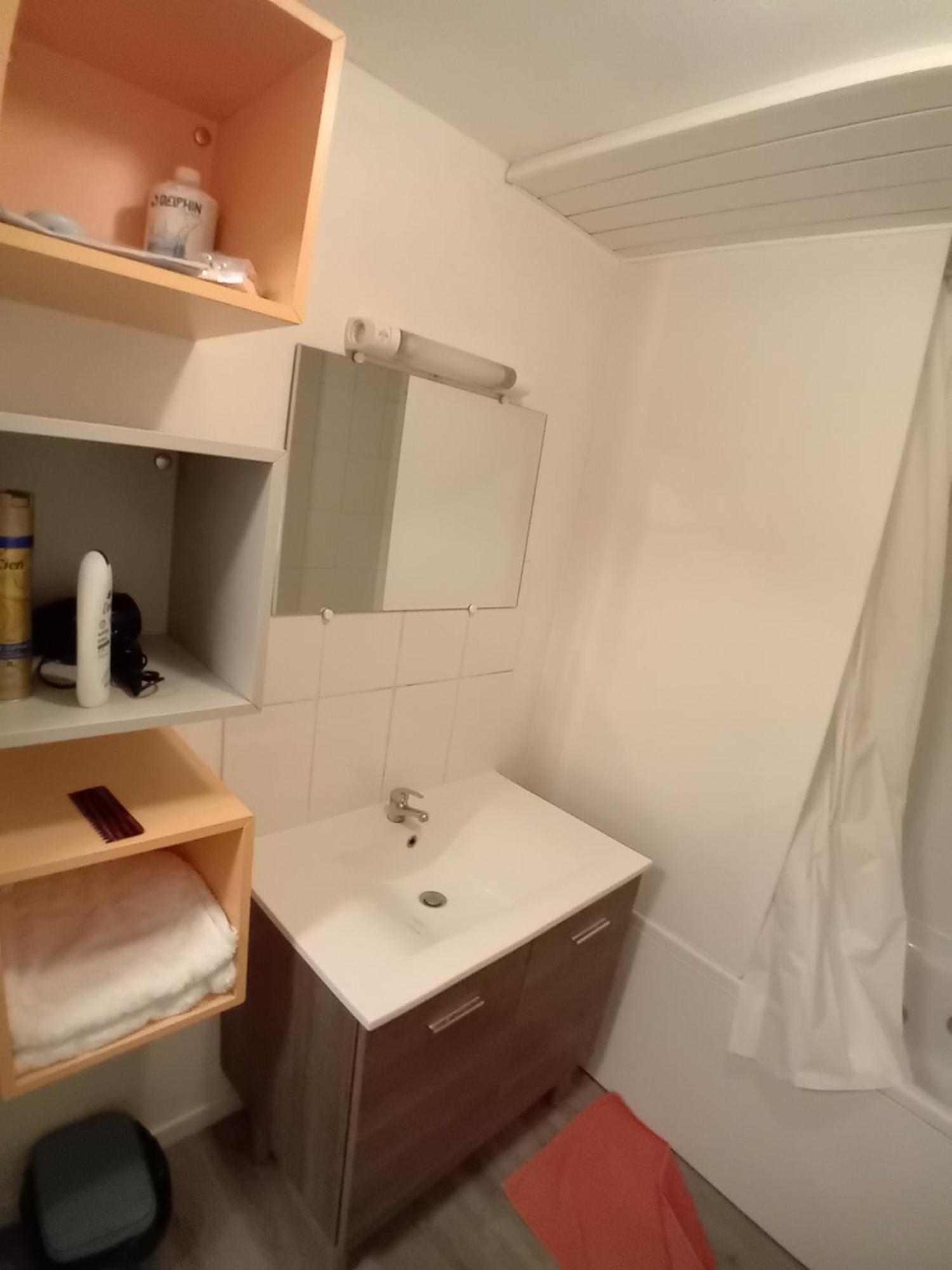 Appart Chartreux Baignoire Massante ,A 3 Minutes Du Centre En Bus! 2 Etoiles Atout France Voiron Esterno foto