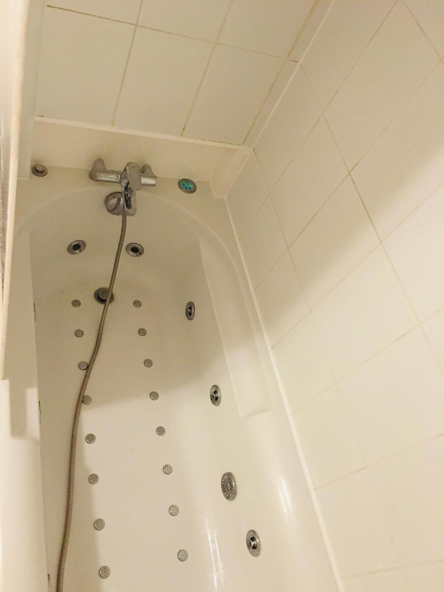 Appart Chartreux Baignoire Massante ,A 3 Minutes Du Centre En Bus! 2 Etoiles Atout France Voiron Esterno foto